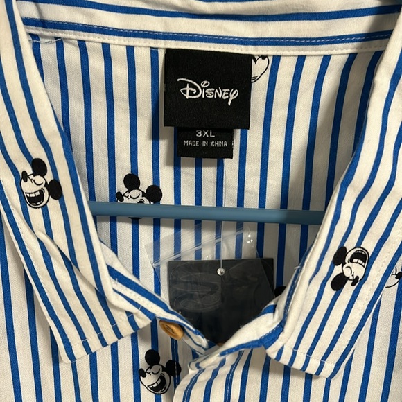 Disney short sleeve button up vacation shirt 3XL - Picture 3 of 5